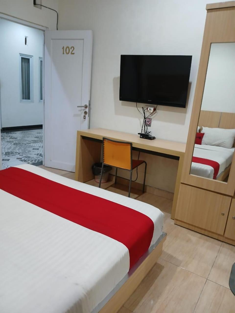 Macan Kumbang Residence Palembang Exterior foto